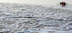 Сотни рыбаков спасены из ледового плена
