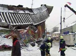 Спасатели прекратили поиск пострадавших в развалинах Басманного рынка