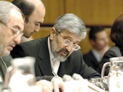 Иран заявил о готовности производить обогащенный уран тоннами