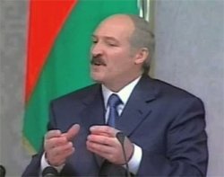 Лукашенко ликвидирует опубликовавшую карикатуры газету