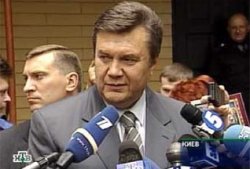 Янукович: В юго-восточных областях проблемы русского языка нет