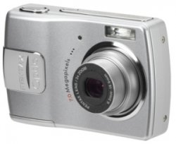 Pentax представила две новые фотокамеры серии Optio
