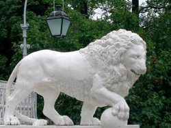 Во Львове насчитали почти три тысячи скульптурных львов