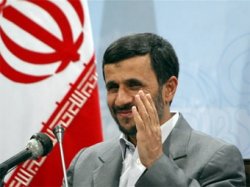 Ахмадинеджад объявил свою страну "ядерным Ираном"