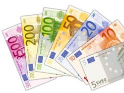 Курс евро установил новый исторический максимум