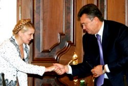 Янукович хочет немедленно видеть бюджет Тимошенко