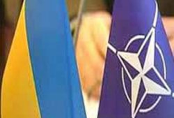 Украина подписала обращение в НАТО о присоединении к ПДЧ