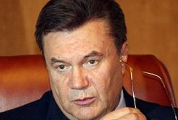 Янукович будет добиваться отставки Луценко