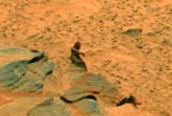 На Марсе обнаружили "женщину, ждущую автобус"