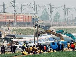 При столкновении поездов в Китае пострадали пятьсот человек 