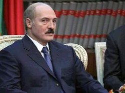 Лукашенко пообещал защитить белорусов от оппозиции