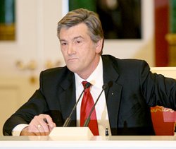 Ющенко предложил Тимошенко уйти в отставку
