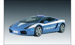 Итальянская полиция на Lamborghini, а украинская на Geely