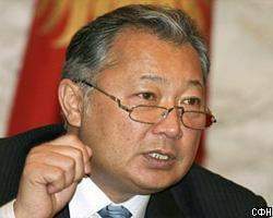 Президент Киргизии подписал закон о выводе коалиционных сил с авиабазы 