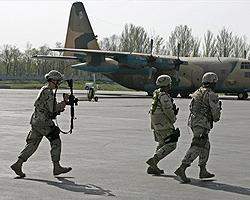 США достигли соглашения с Киргизией по авиабазе 