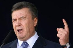 Янукович: К президентскому проекту изменений в Конституцию нельзя относиться серьезно
