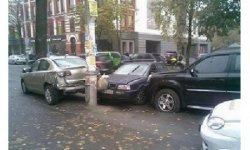 В Киеве пьяный водитель разбил 6 машин и пытался откупиться