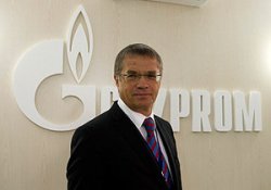 Газпром повышает своим сотрудникам зарплаты