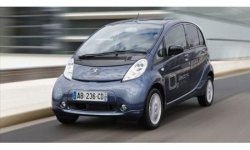 Peugeot представил в Женеве элекрокар iOn