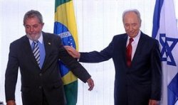 Перес принял президента Бразилии, а Либерман объявил бойкот