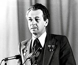 В Москве скончался дважды Герой Советского Союза, летчик-космонавт Виталий Севастьянов