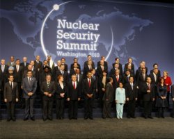 На саммите Обамы решили: Ядерный терроризм - главная угроза миру