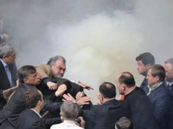 Тимошенко открестилась от использования дымовых шашек