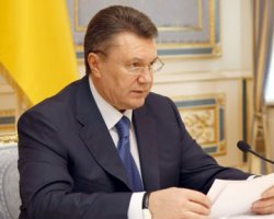 Янукович поручил готовить новую Конституцию