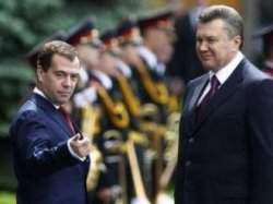Медведев предлагает Януковичу создавать самолеты будущего