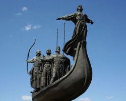 Памятник основателям Киева восстановили