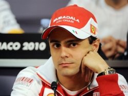 Гонщик Ferrari начал переговоры с другими командами