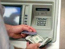В Днепропетровске мужчина украл из банкомата 138 тысяч гривен