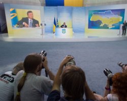 Янукович пообещал беречь свободу слова в Украине