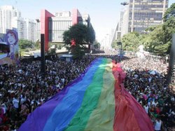 Миллионны пидарасов прошли маршем в Бразилии