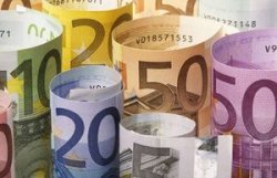 Межбанк закрылся ростом курса евро - 9,8