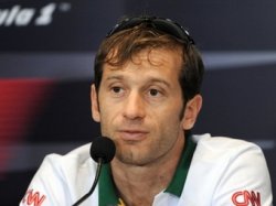 Ярно Трулли останется в команде Формулы-1 Lotus еще на два года