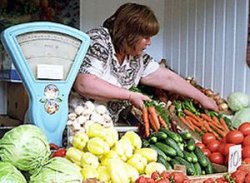 Стоимость фруктов и овощей на киевских рынках