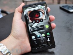 Motorola представила смартфон Droid X