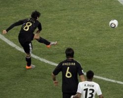 ЧМ-2010: Германия сыграет с Англией в 1/8 финала 