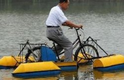 Китайский инженер разработал водный велосипед