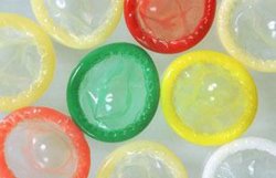Младшеклассников в США обеспечат презервативами