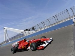 Фернандо Алонсо установил лучшее время пятничных заездов на Гран-при Европы