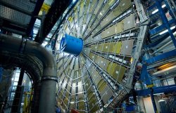 Большой адронный коллайдер установил рекорд мощности