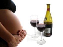 Употребление алкоголя во время беременности связали с низким качеством спермы у потомства