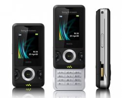 У Sony Ericsson W205 обнаружили проблемы с аккумулятором