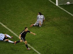 ЧМ-2010: Сборная Германии разгромила Аргентину в 1/4 финала