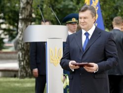 Янукович: Моряки Украины и России должны сотрудничать