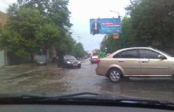 Ураган в Луганске: Под водой оказались целые улицы