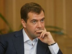 Медведев вступился за граждан перед милицией