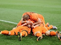 ЧМ-2010: Сборная Голландии стала первым финалистом
